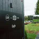 Cr X Rae Golf Apartamento Suuresta
